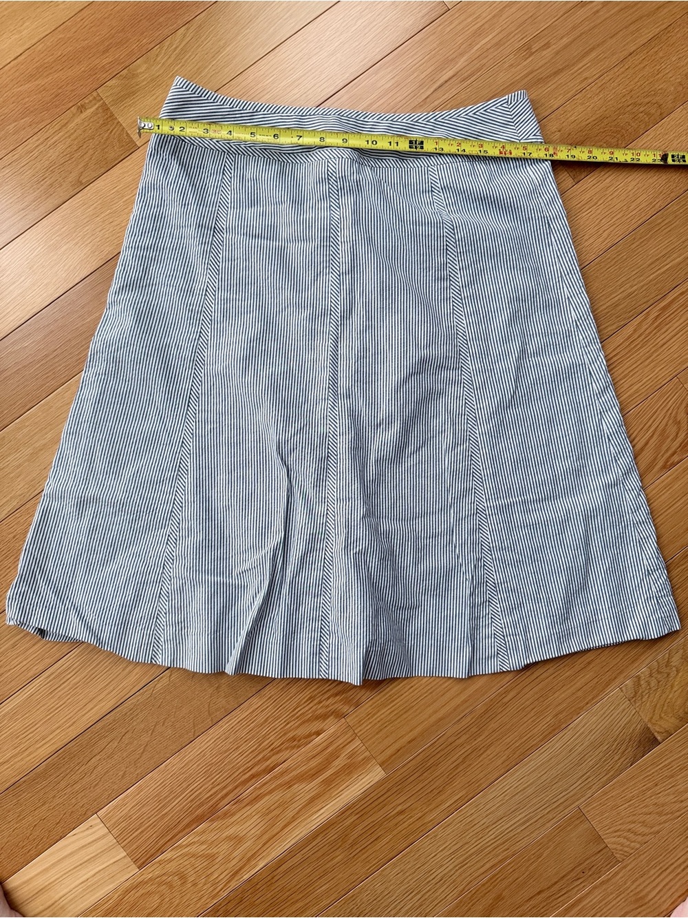 Talbots blue and white seersucker striped A line midi skirt